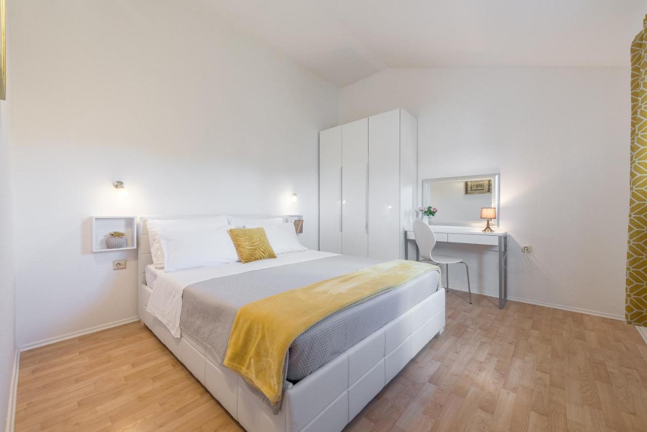Apartments Maria Kukljica Ngoại thất bức ảnh