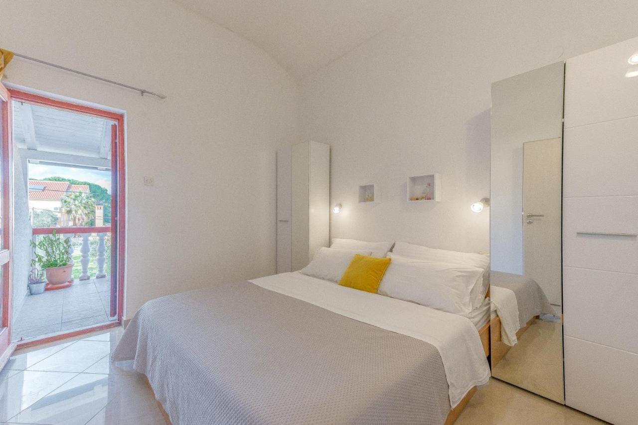Apartments Maria Kukljica Ngoại thất bức ảnh
