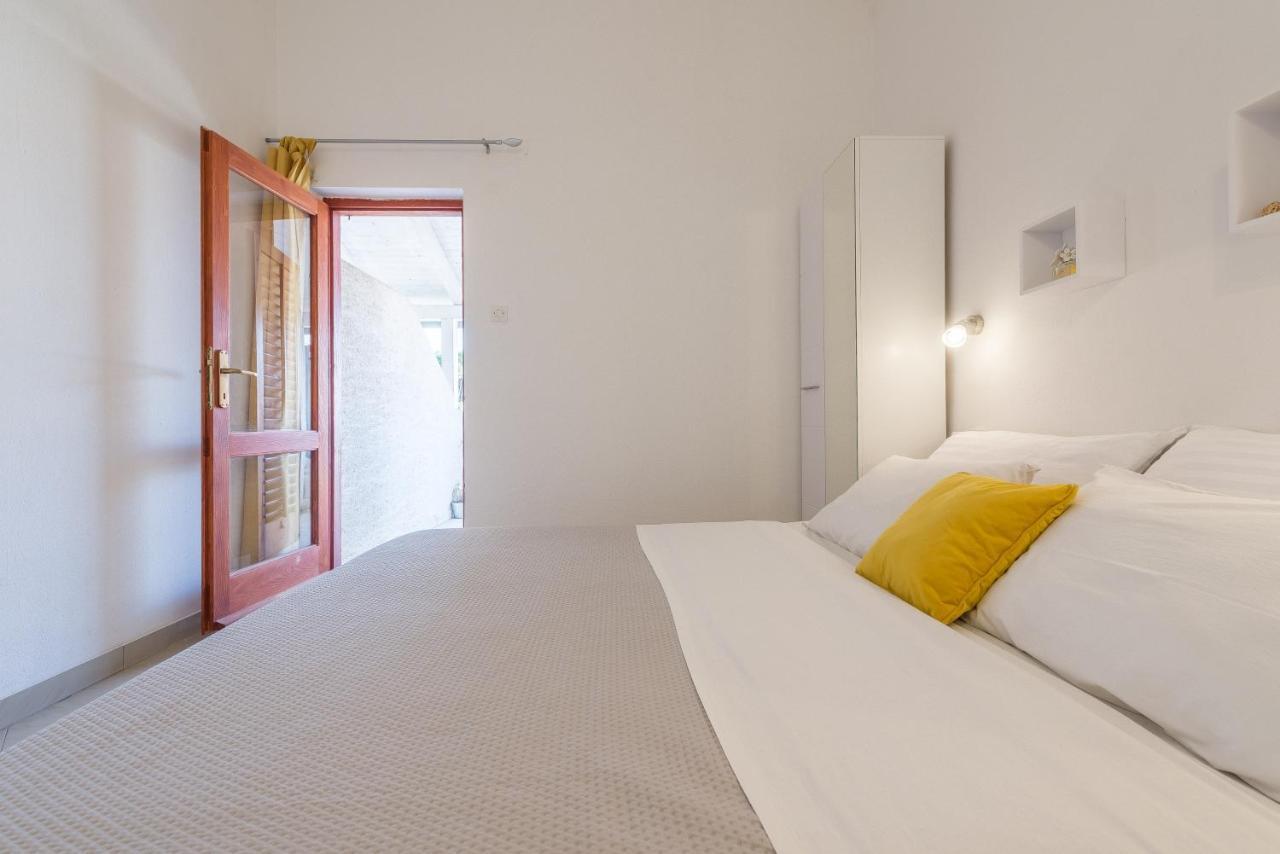 Apartments Maria Kukljica Ngoại thất bức ảnh