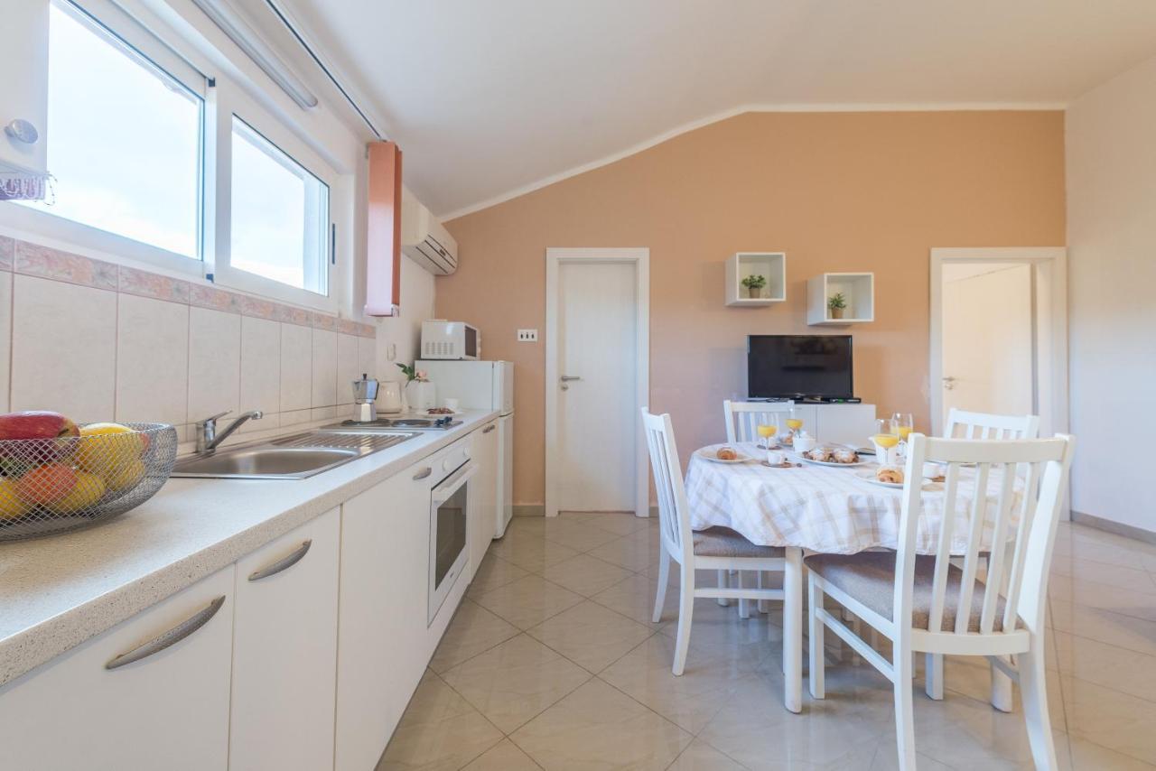 Apartments Maria Kukljica Ngoại thất bức ảnh