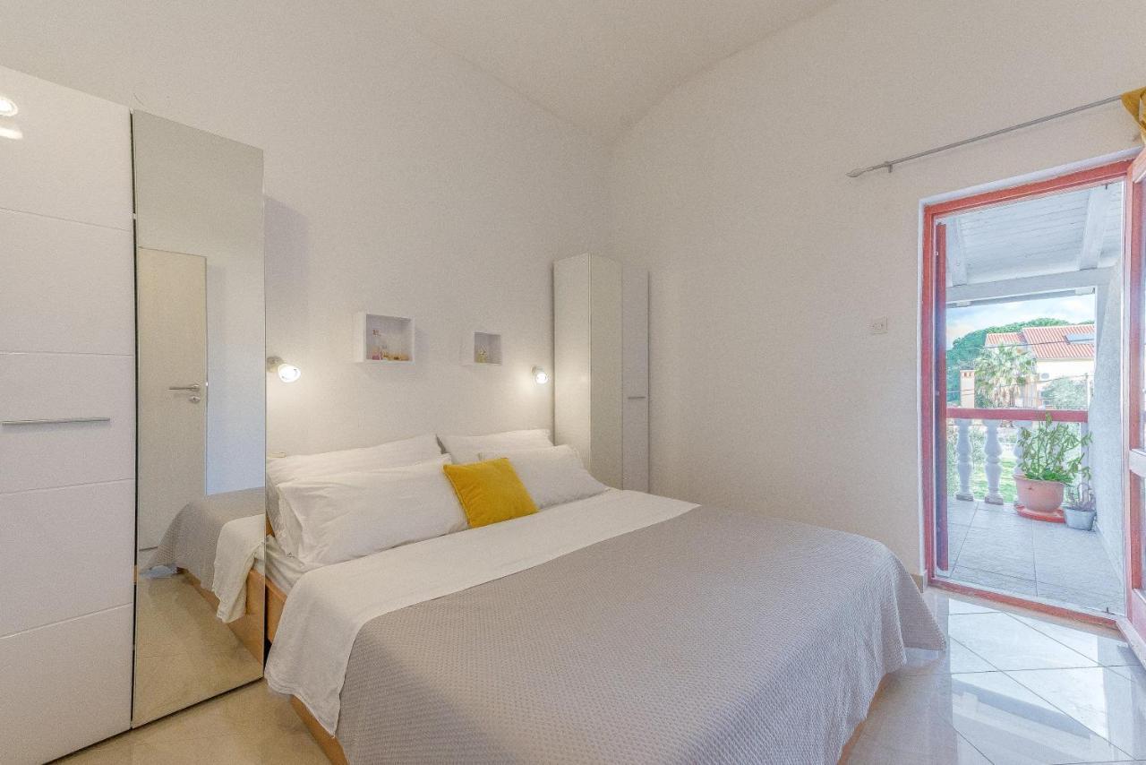 Apartments Maria Kukljica Ngoại thất bức ảnh