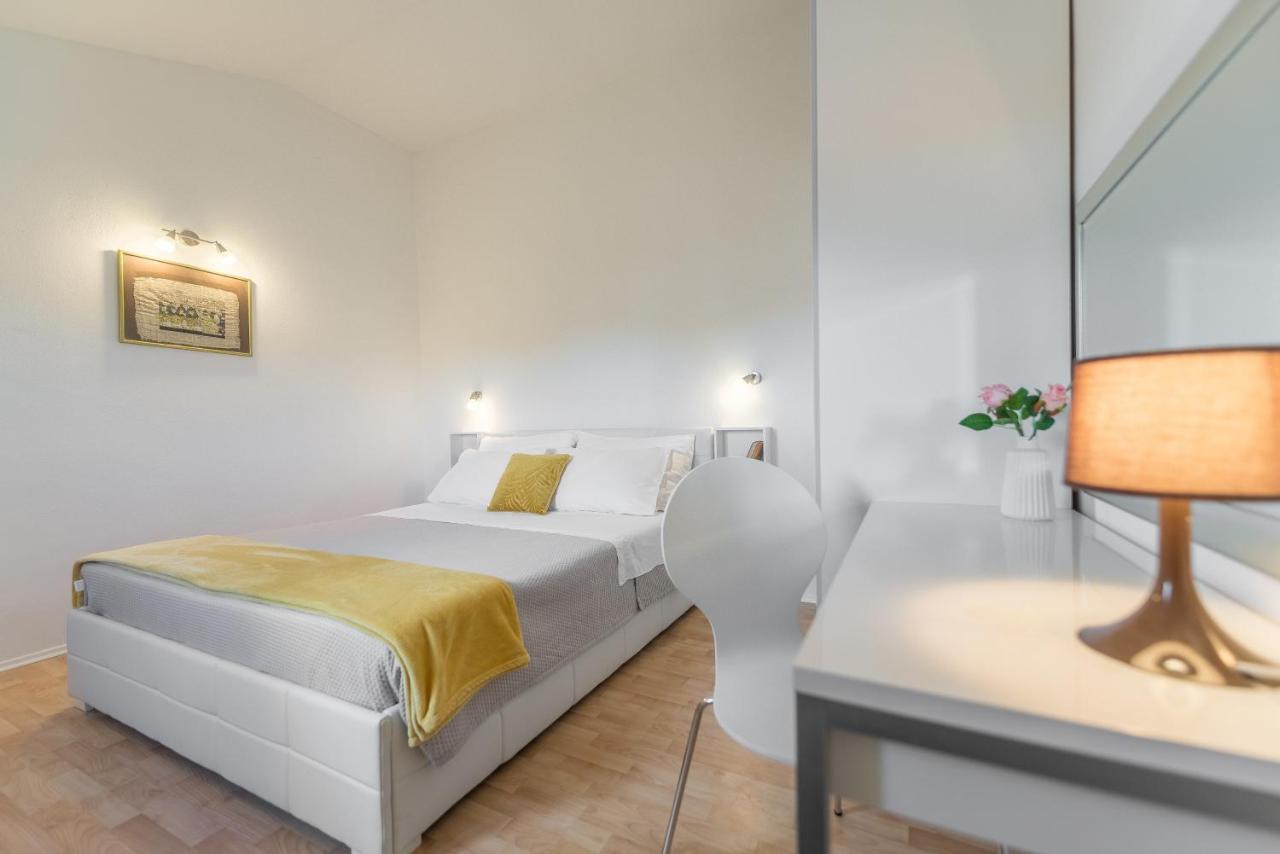 Apartments Maria Kukljica Ngoại thất bức ảnh